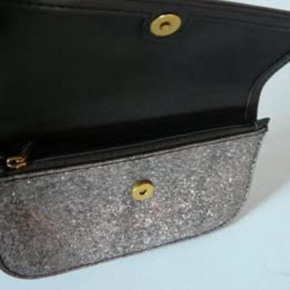 NWT Fossil Brand 'Sophia' Leather Wristlet / Phone Case - Picture 7 of 10